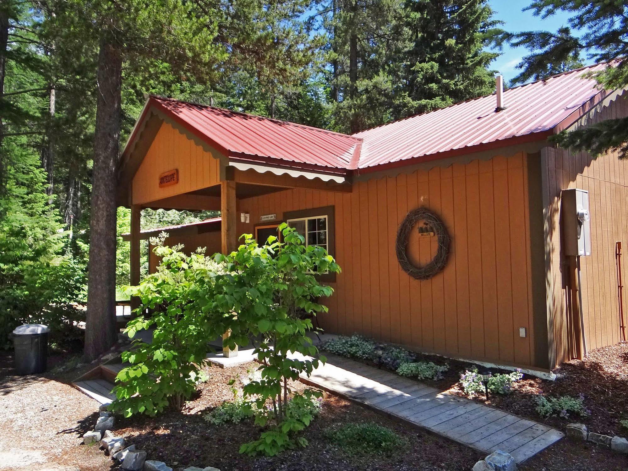 Historic Tamarack Lodge Hungry Horse Exterior foto